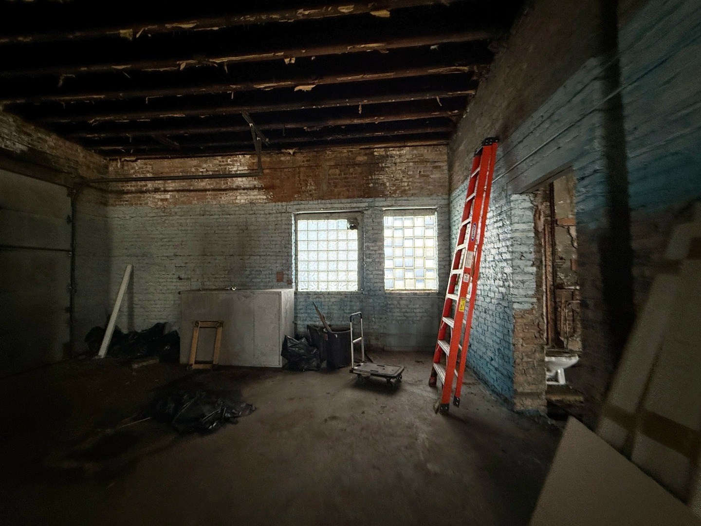 main property photo 18