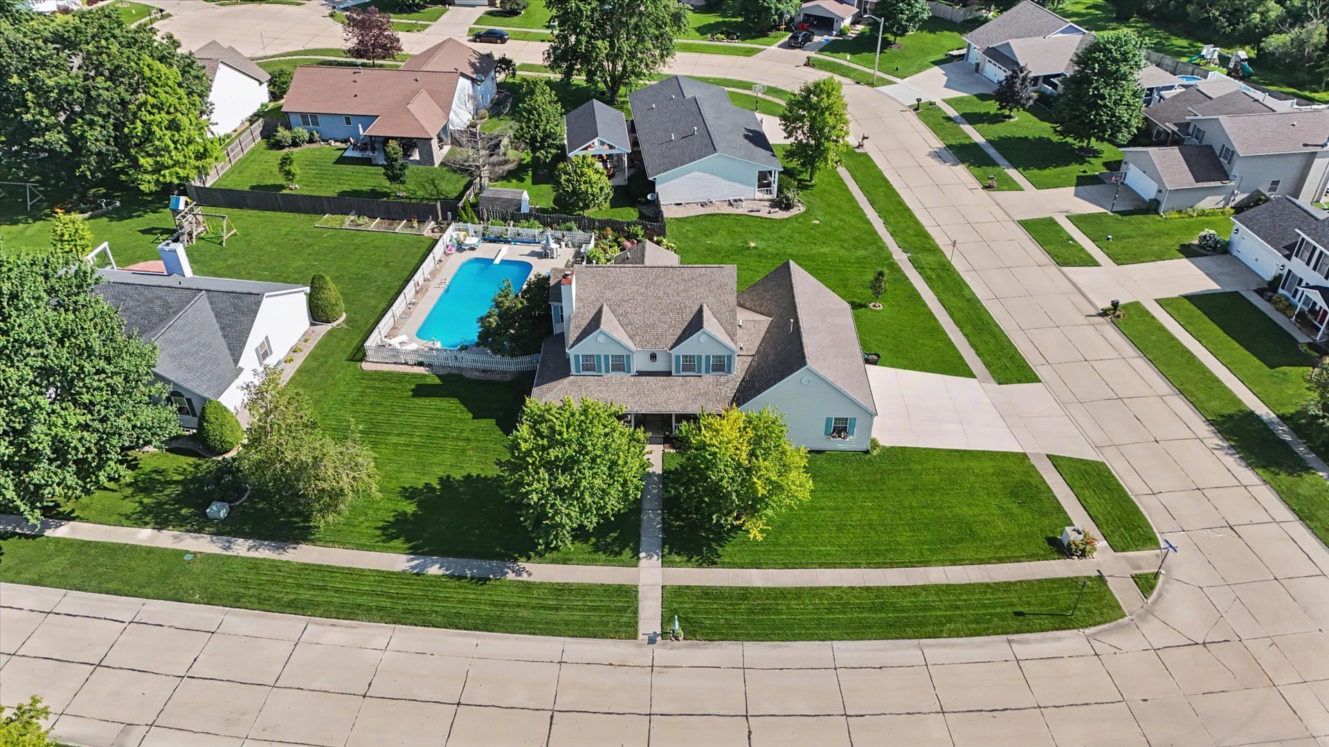 main property photo 50
