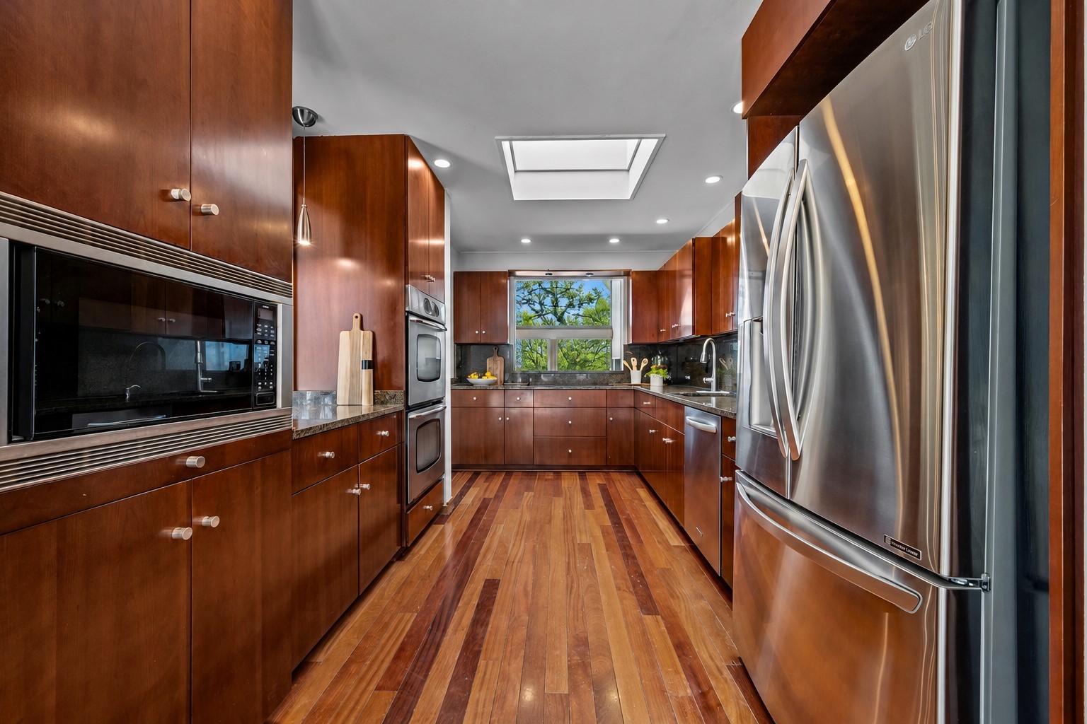 main property photo 12