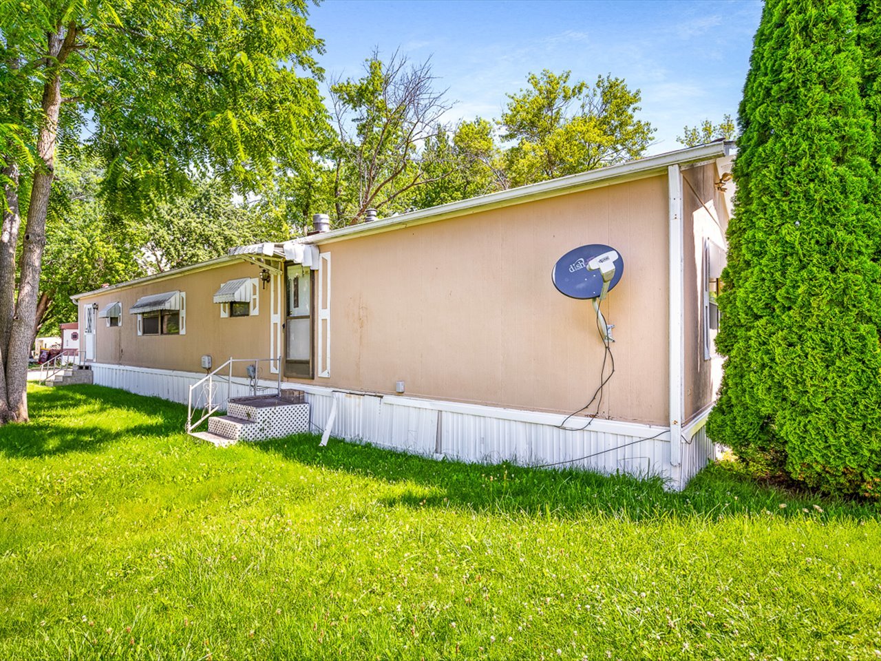 main property photo 17