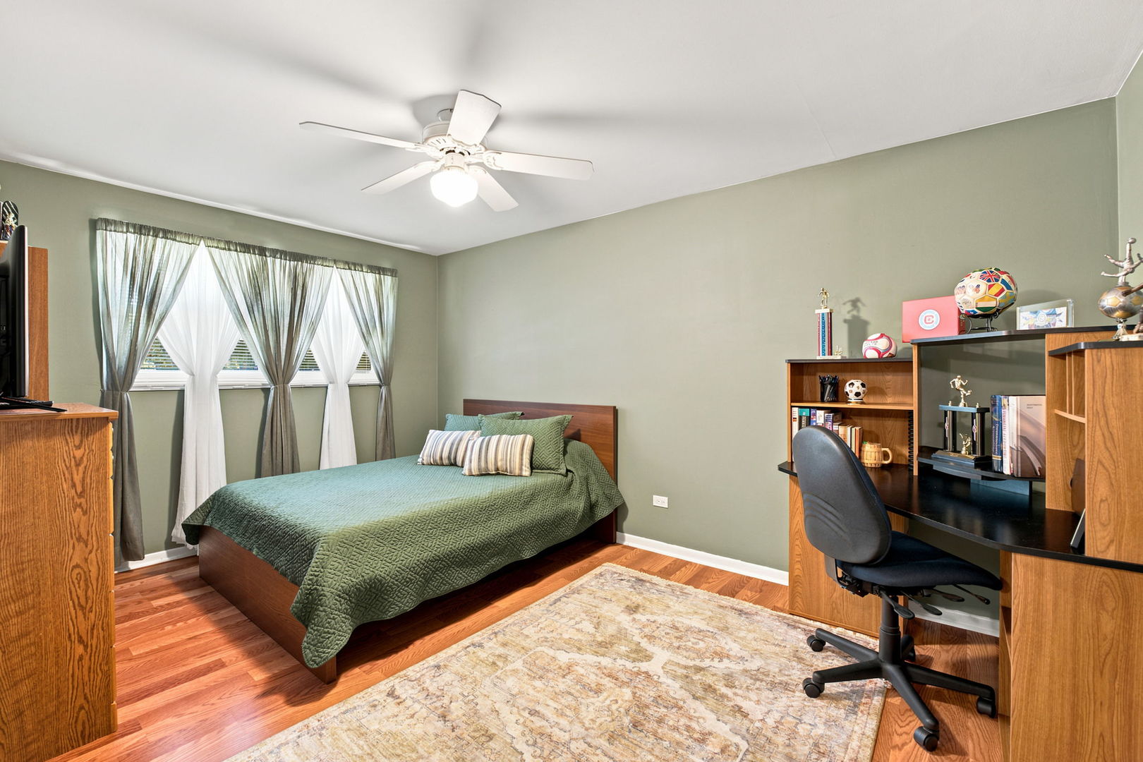 main property photo 23