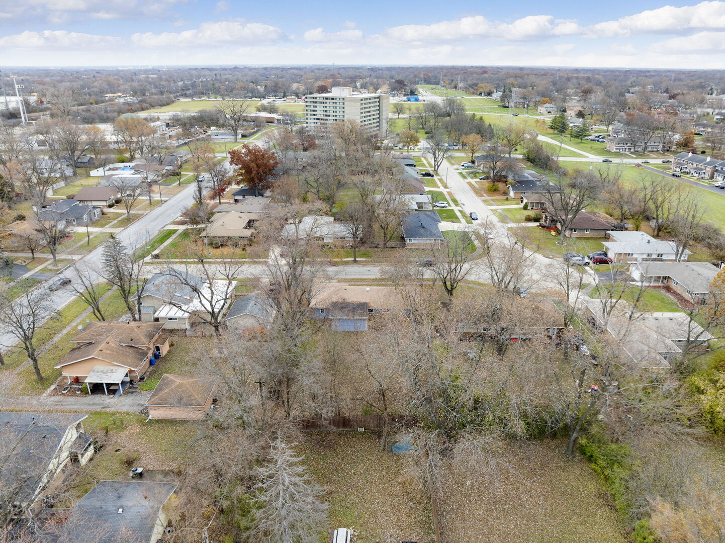 main property photo 30