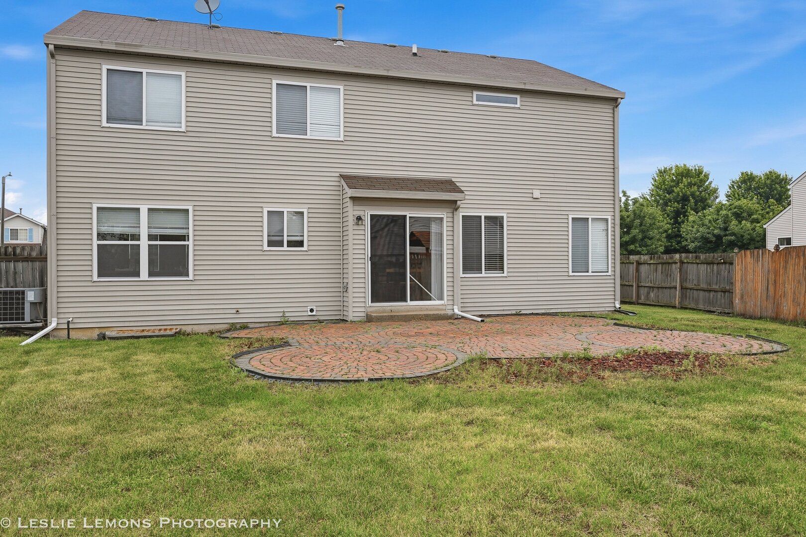 main property photo 28