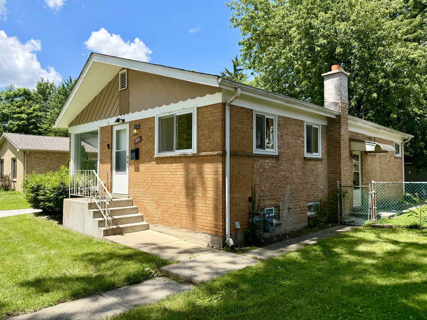 main property photo 3
