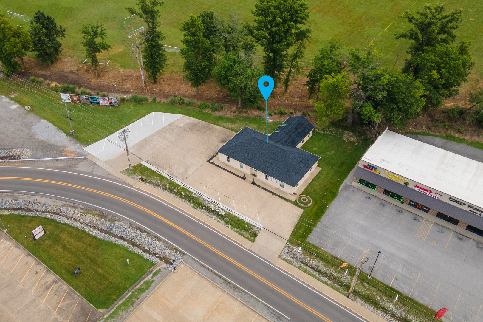 main property photo 27
