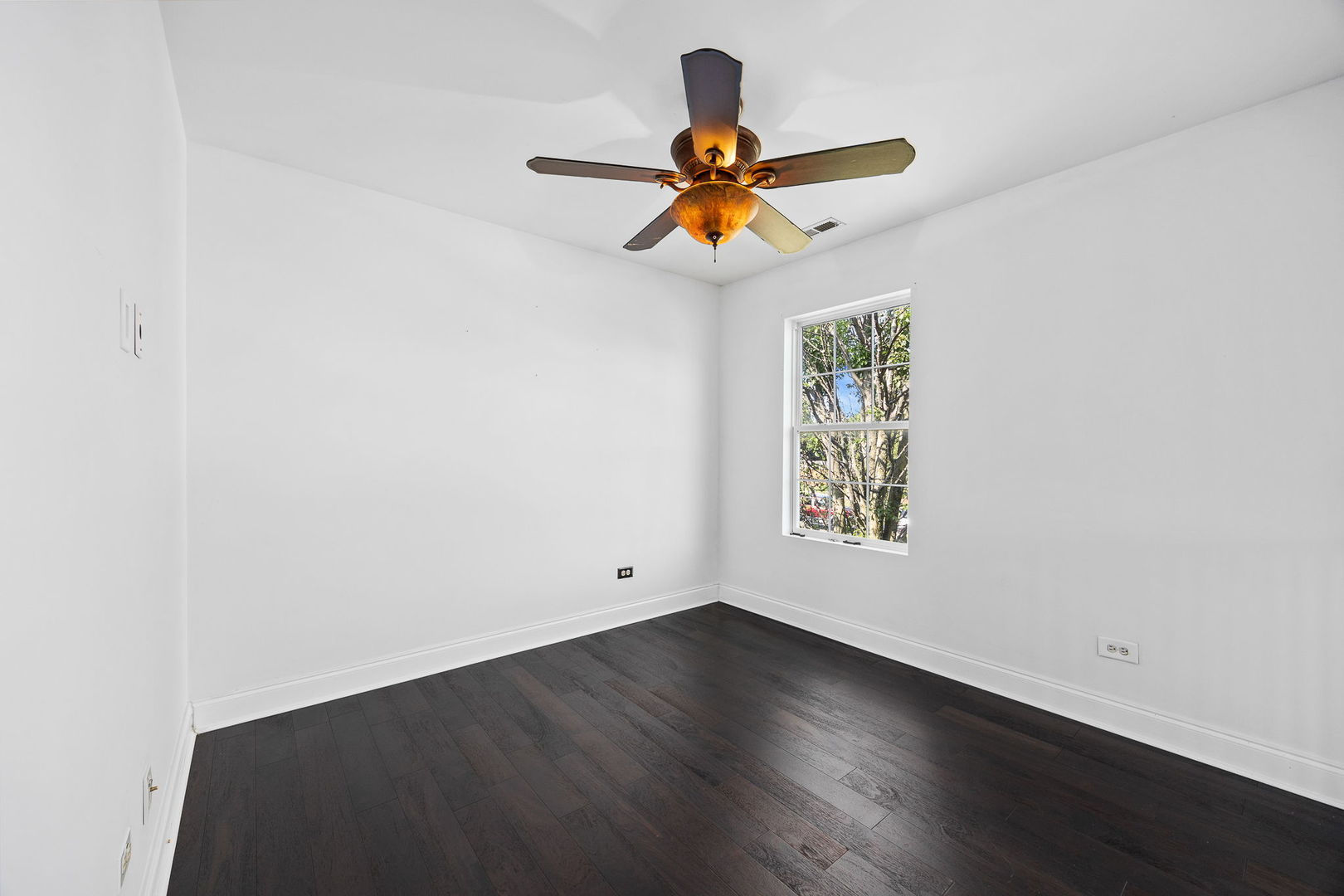 property viewer photo 15