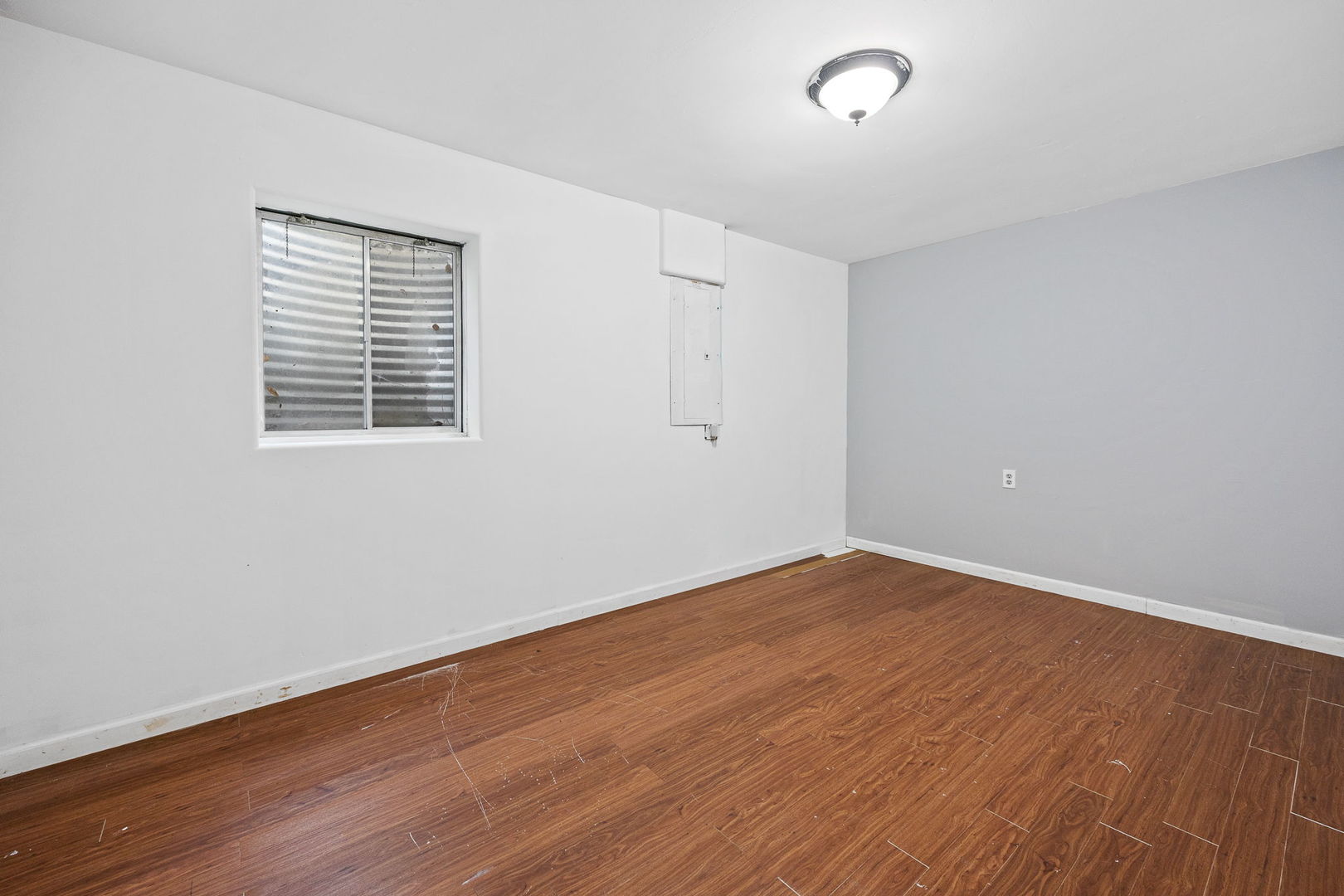 property viewer photo 25