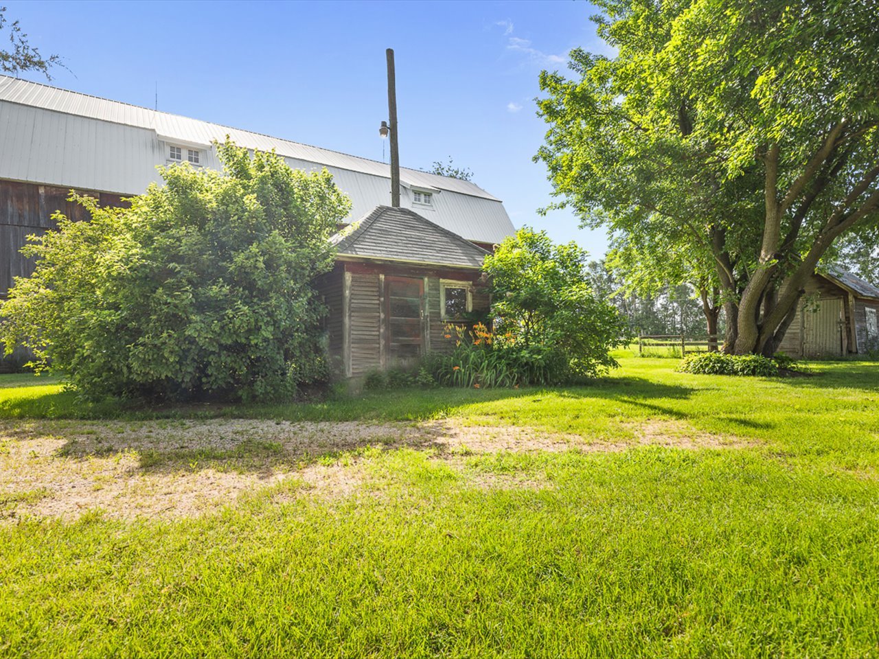 main property photo 46