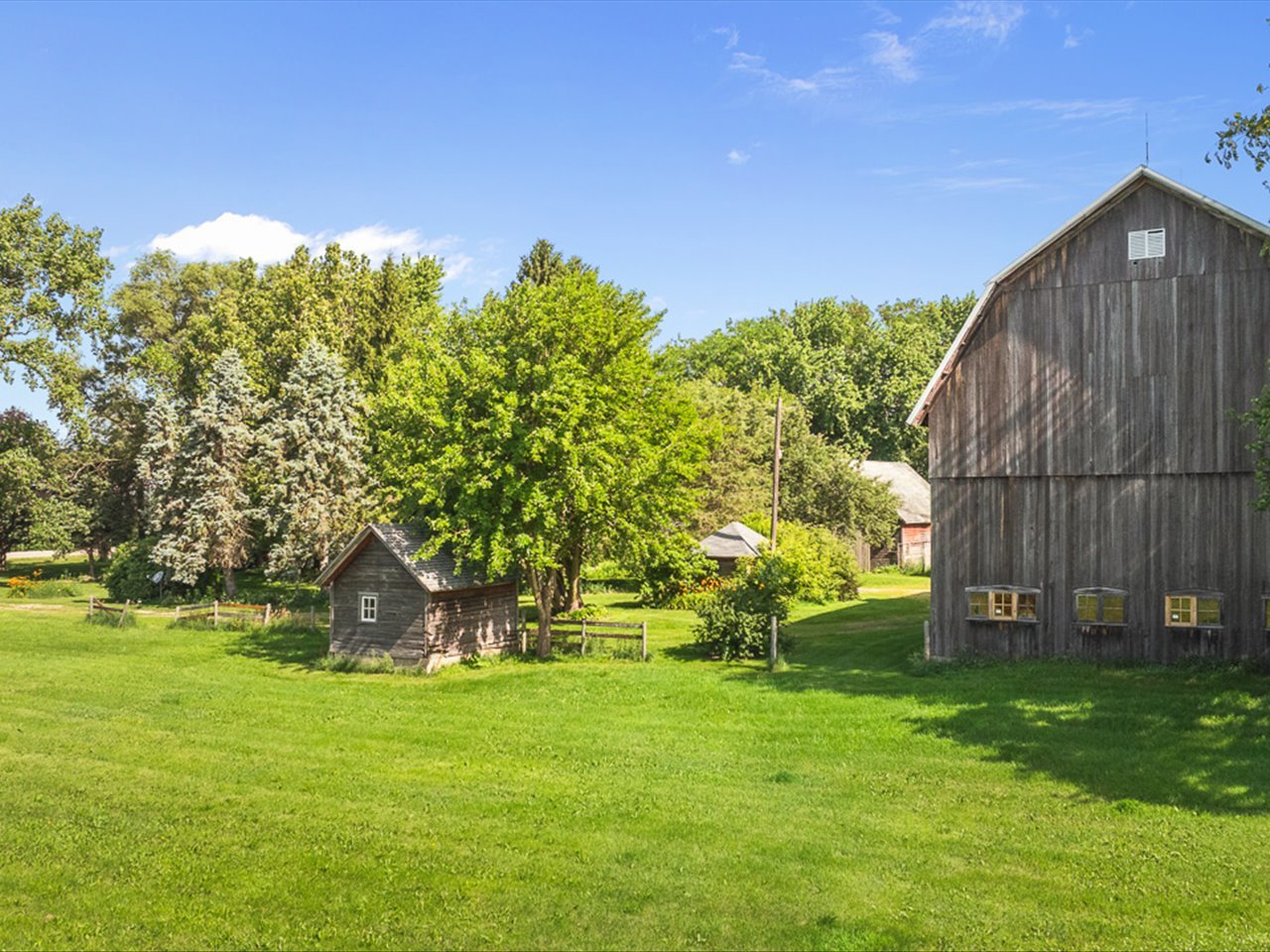 main property photo 50