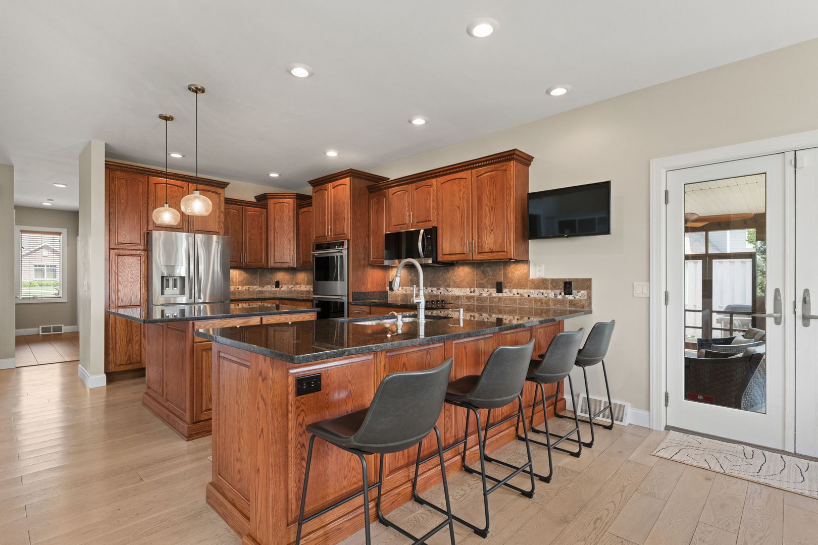 main property photo 17