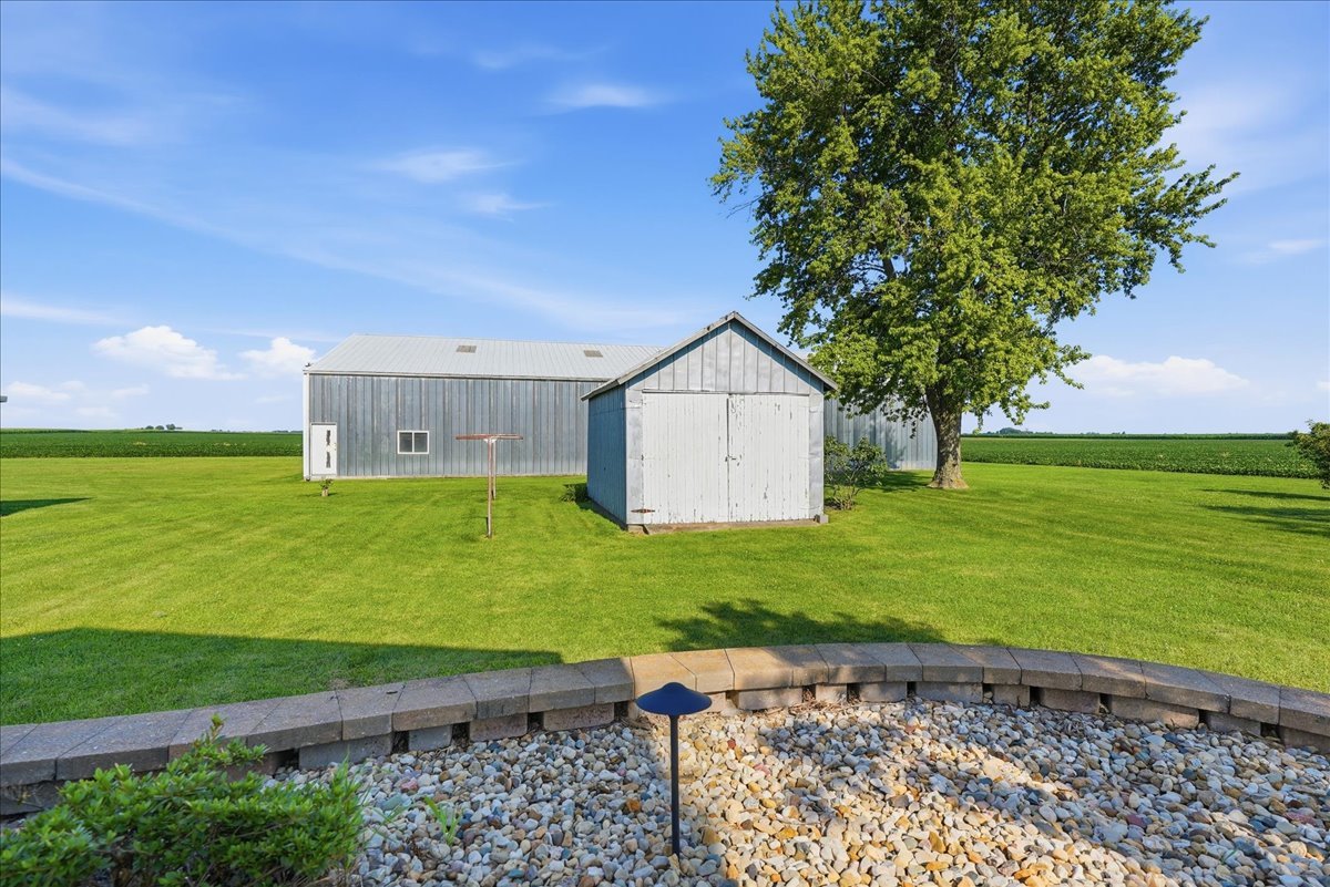 main property photo 37