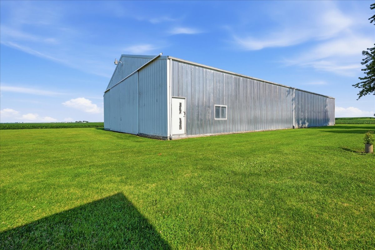 main property photo 39