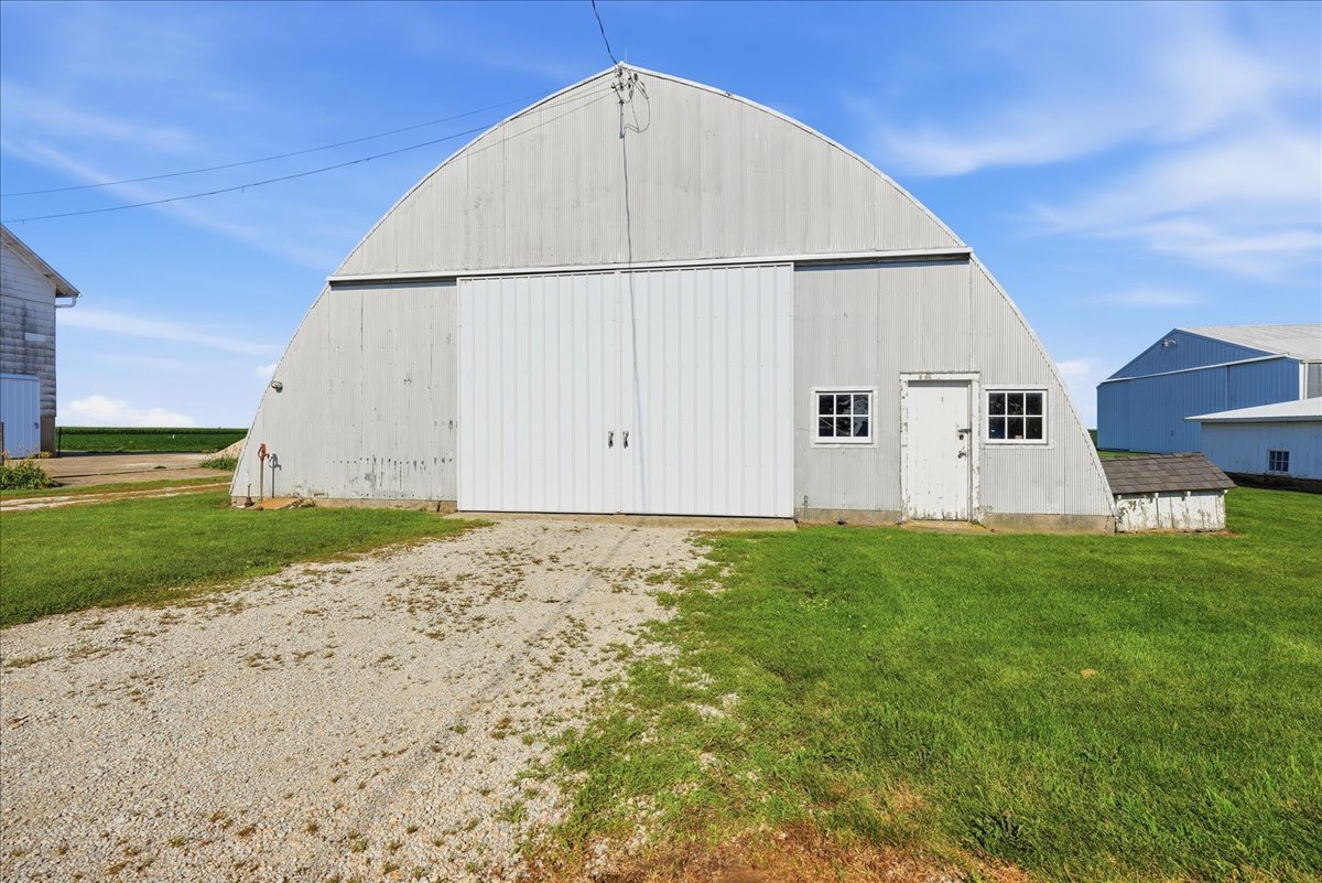 main property photo 41