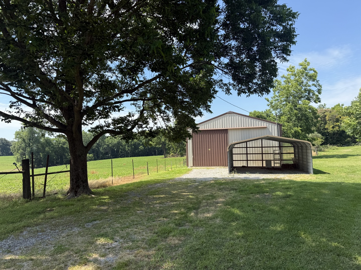 main property photo 17
