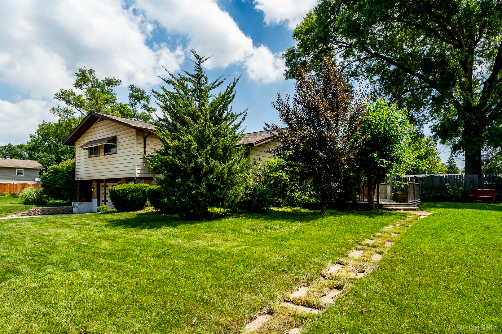 main property photo 27