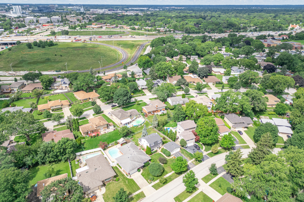 main property photo 37