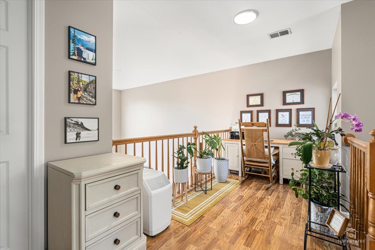 property viewer photo 16