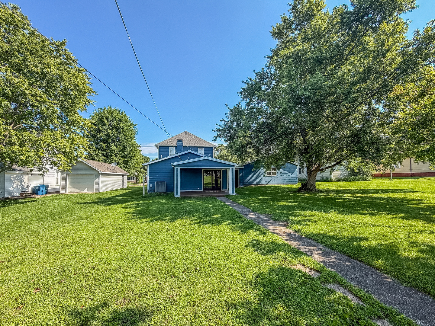 main property photo 36