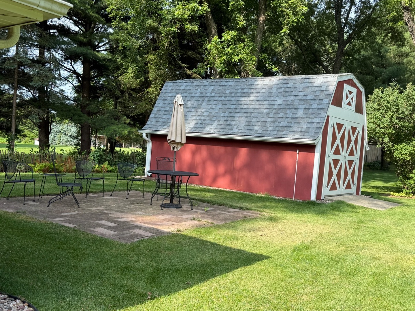 main property photo 17