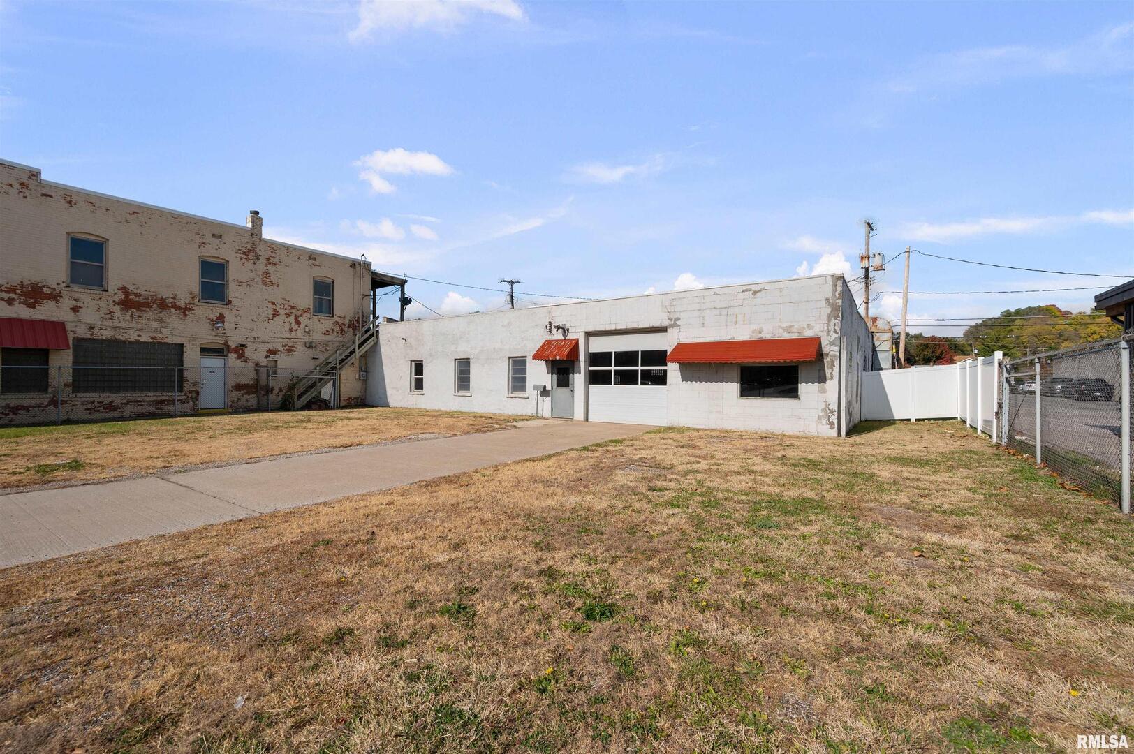 main property photo 19