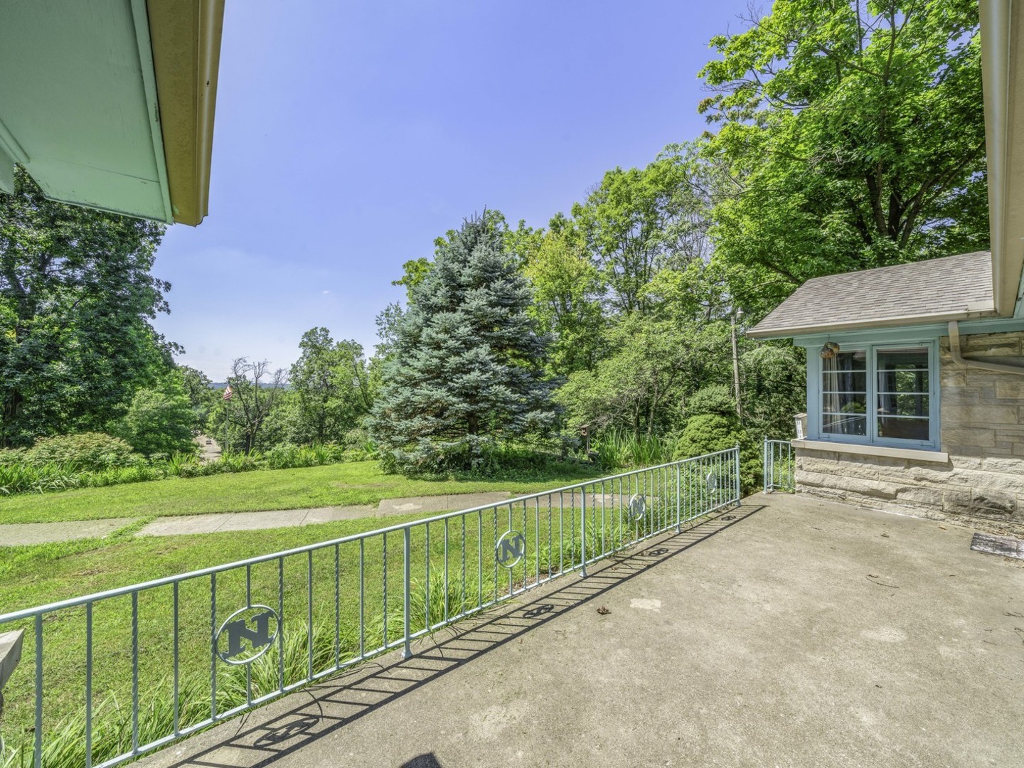 main property photo 14