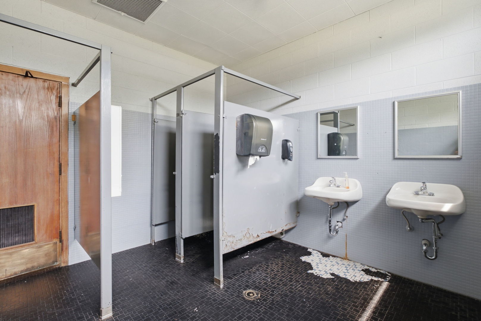 main property photo 53