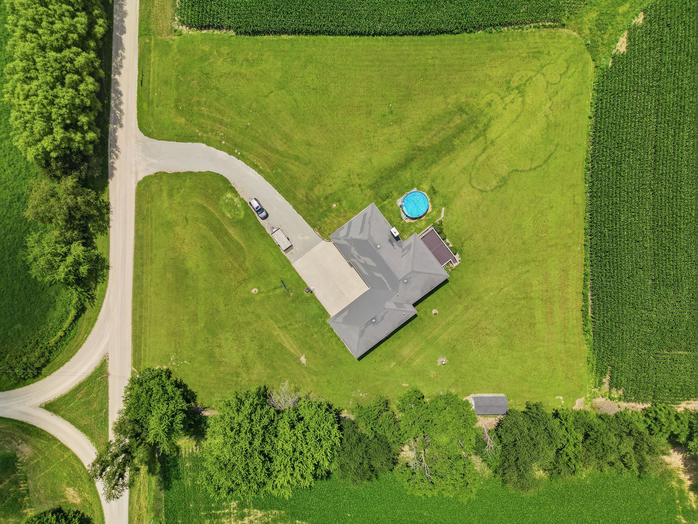 main property photo 40