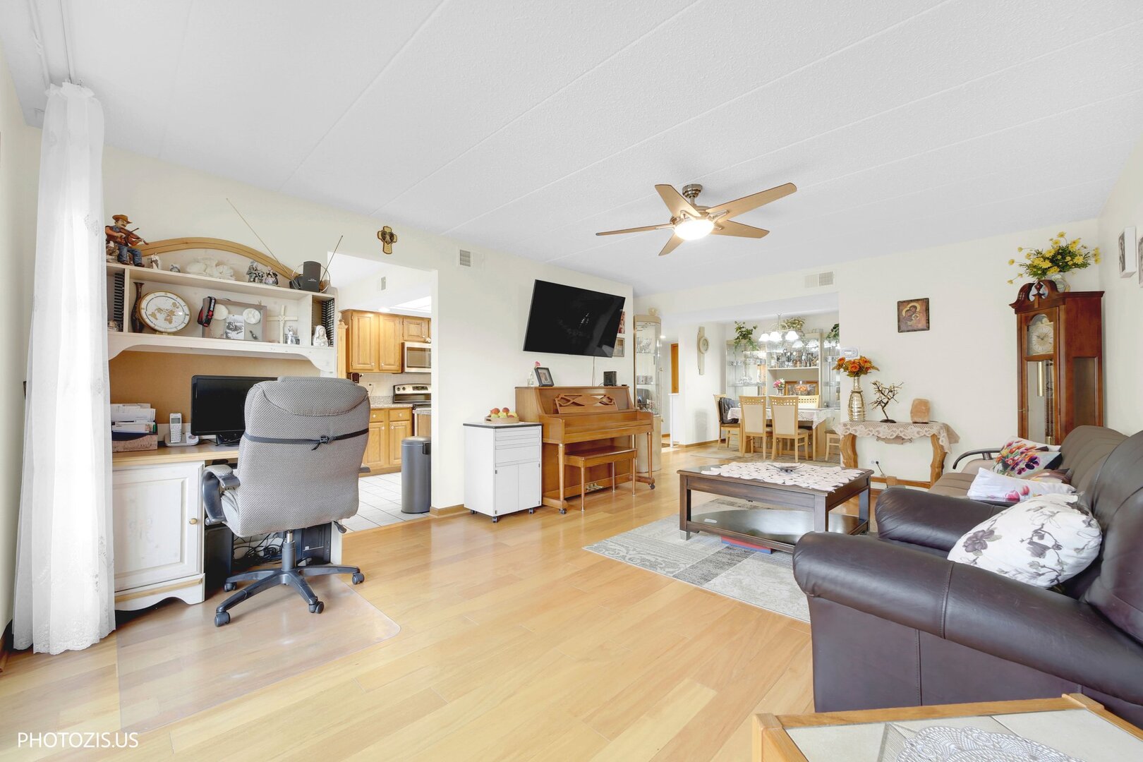 main property photo 19