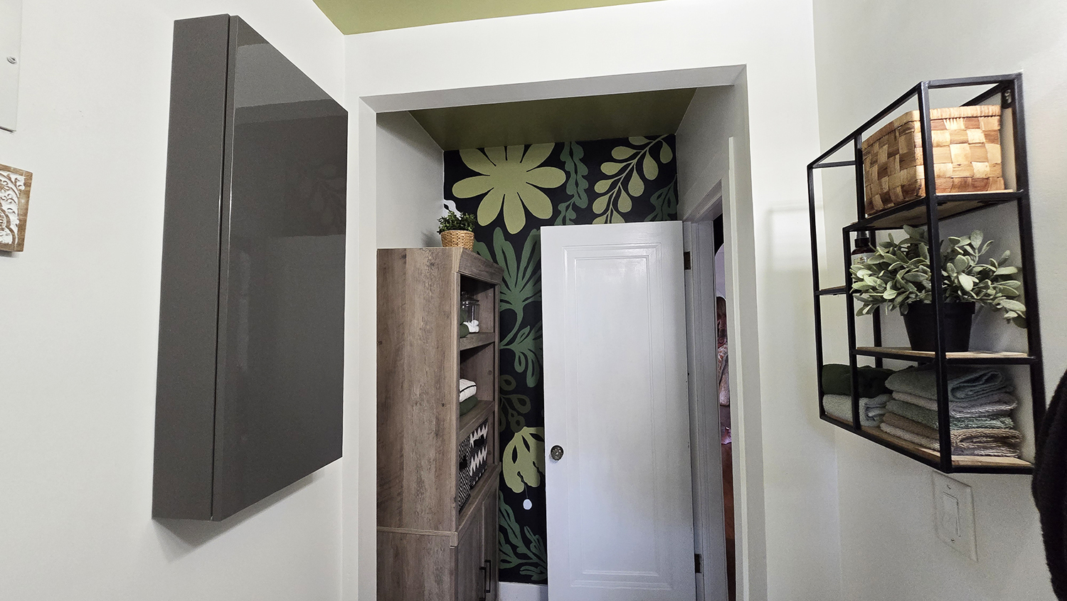main property photo 43