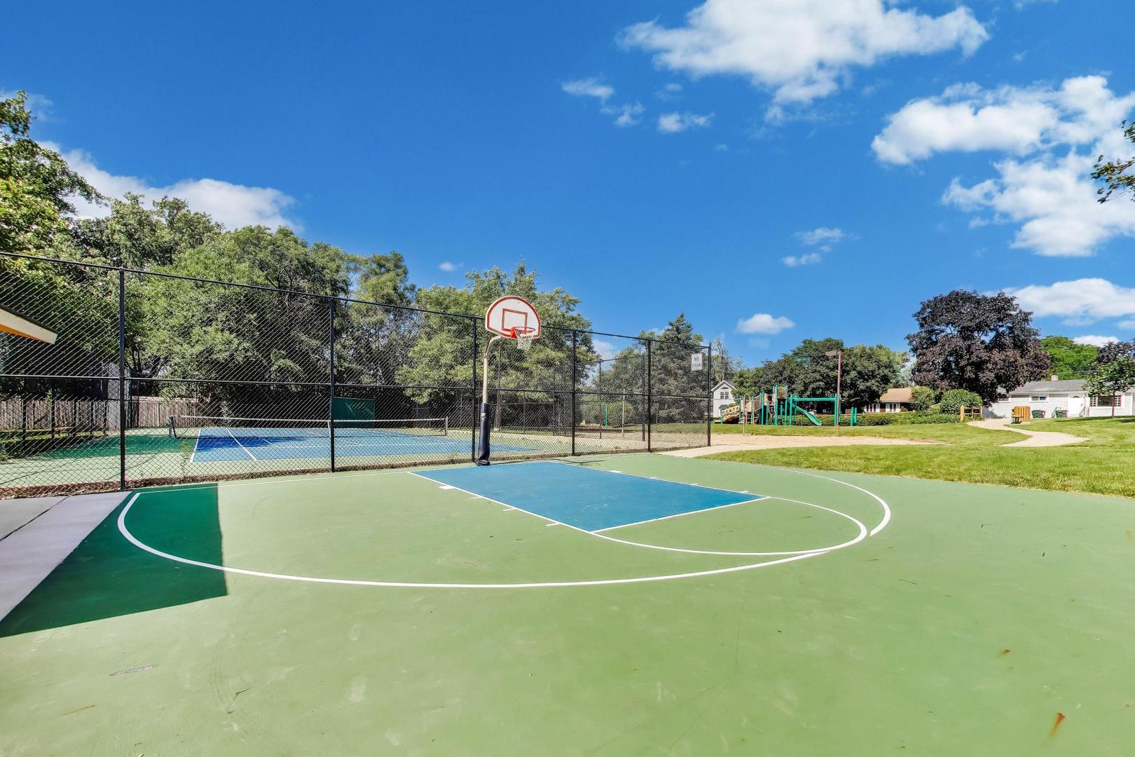 main property photo 28