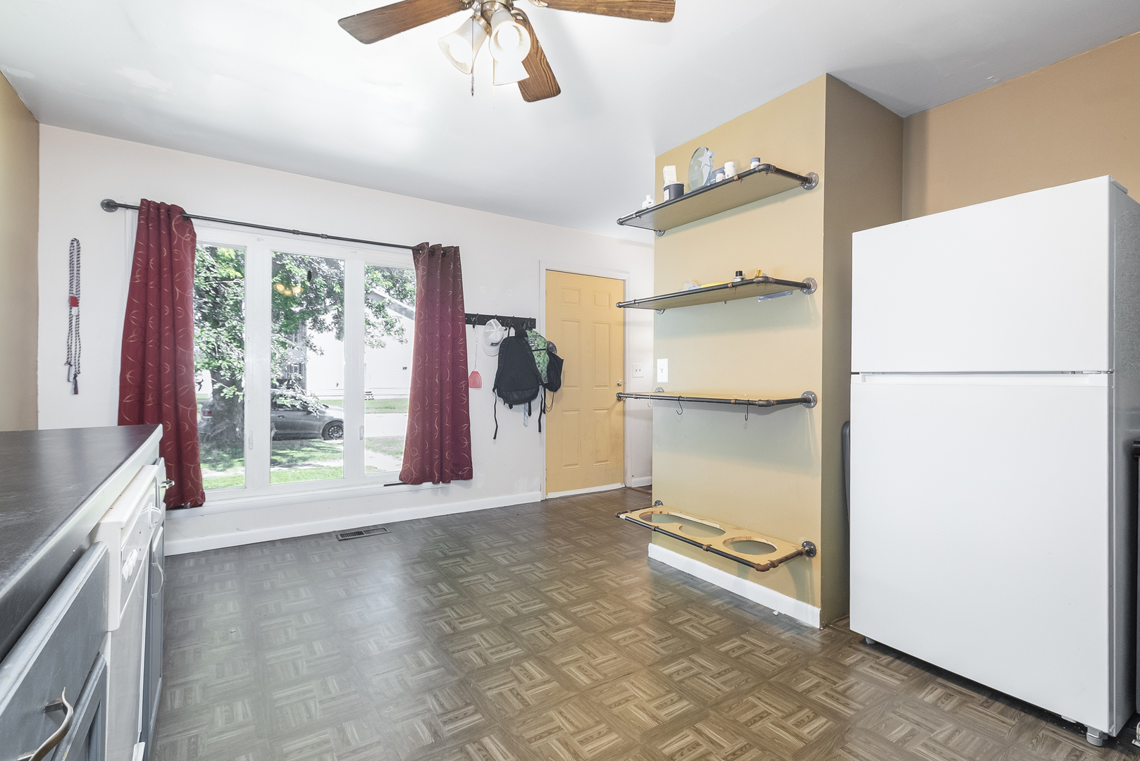 main property photo 9