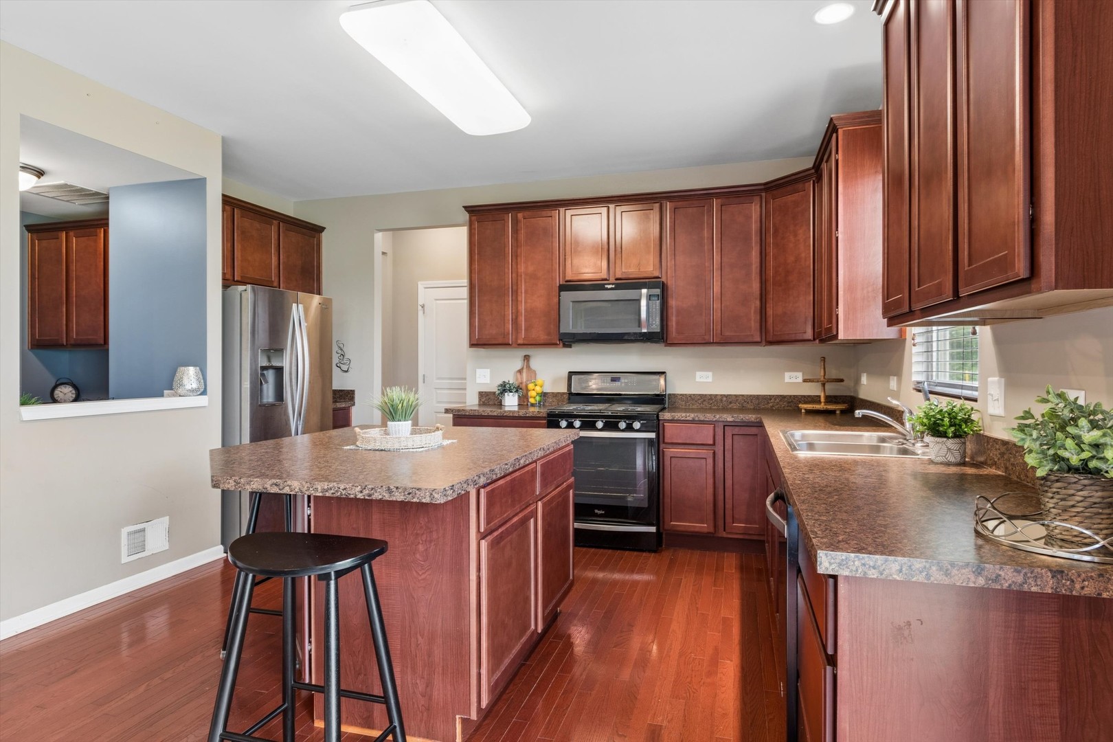 main property photo 7