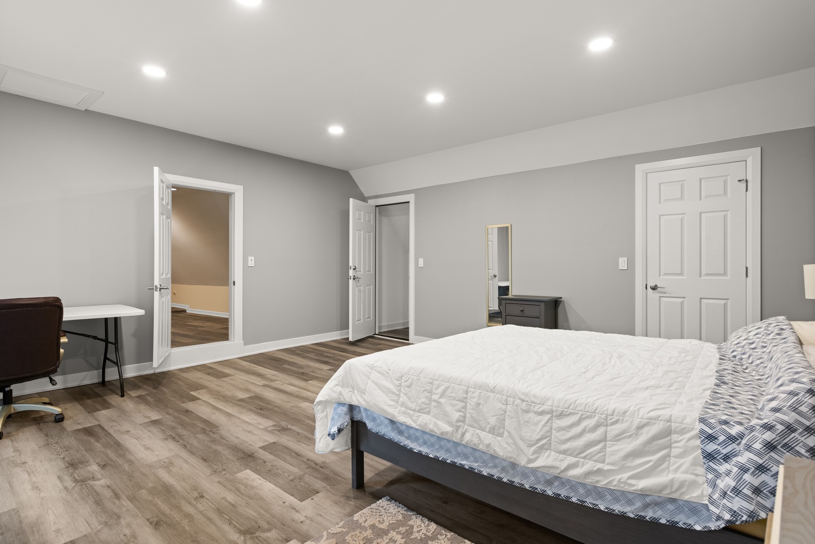main property photo 82