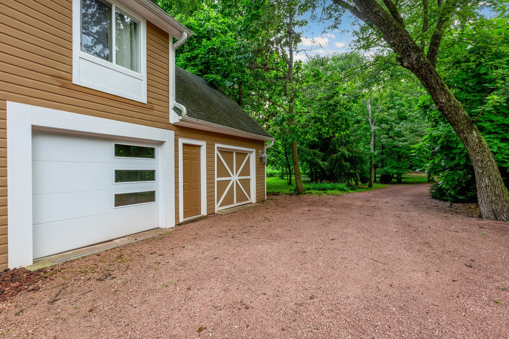 main property photo 89