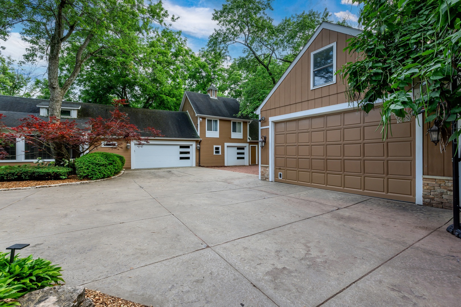 main property photo 90