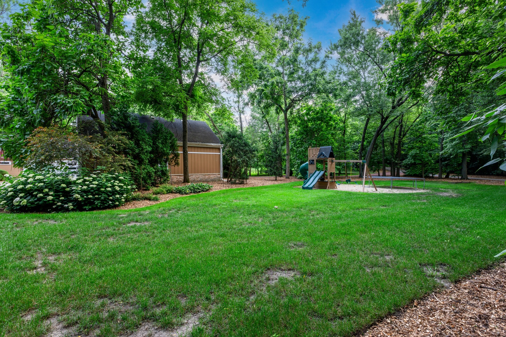 main property photo 94