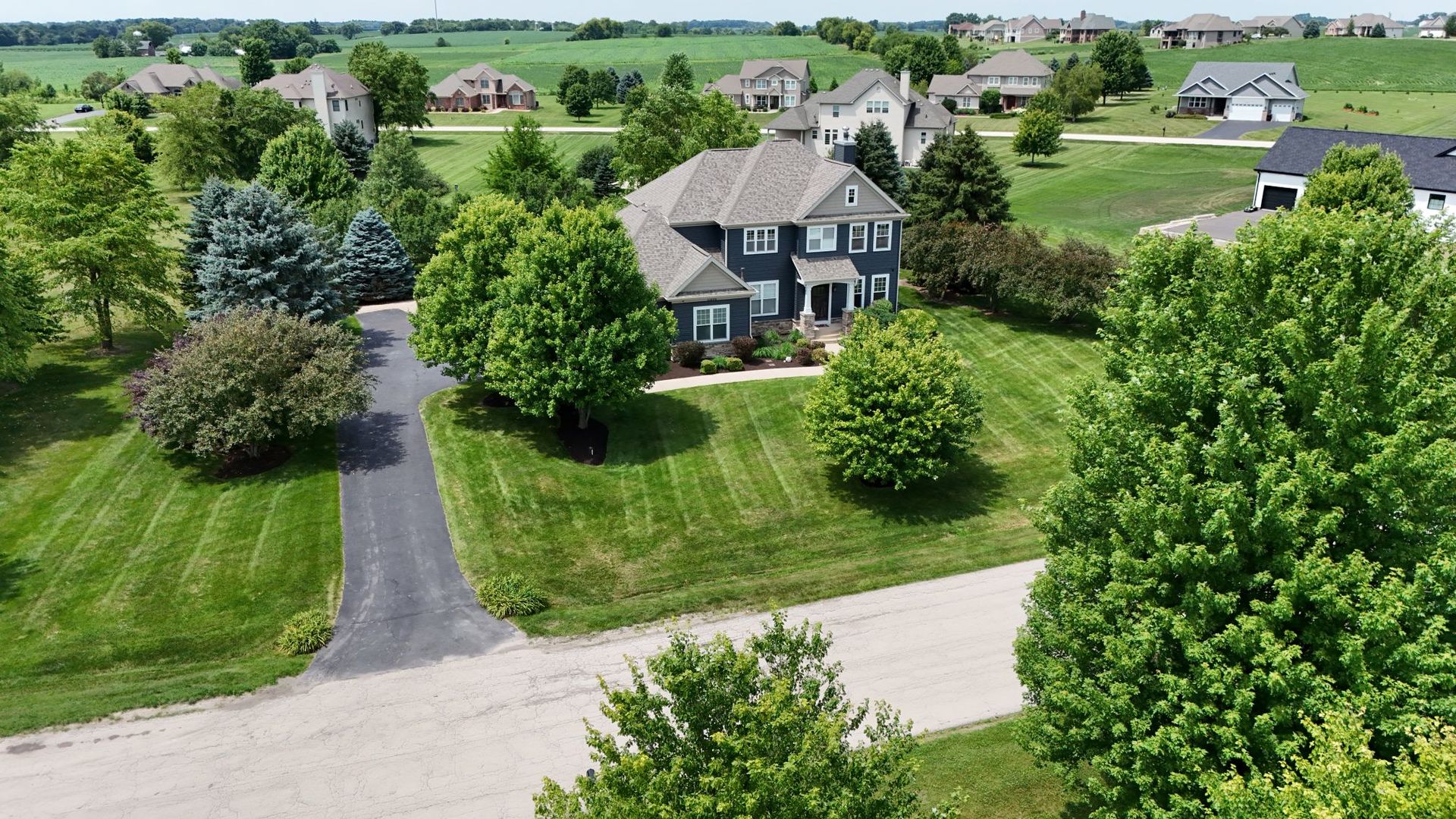 main property photo 32