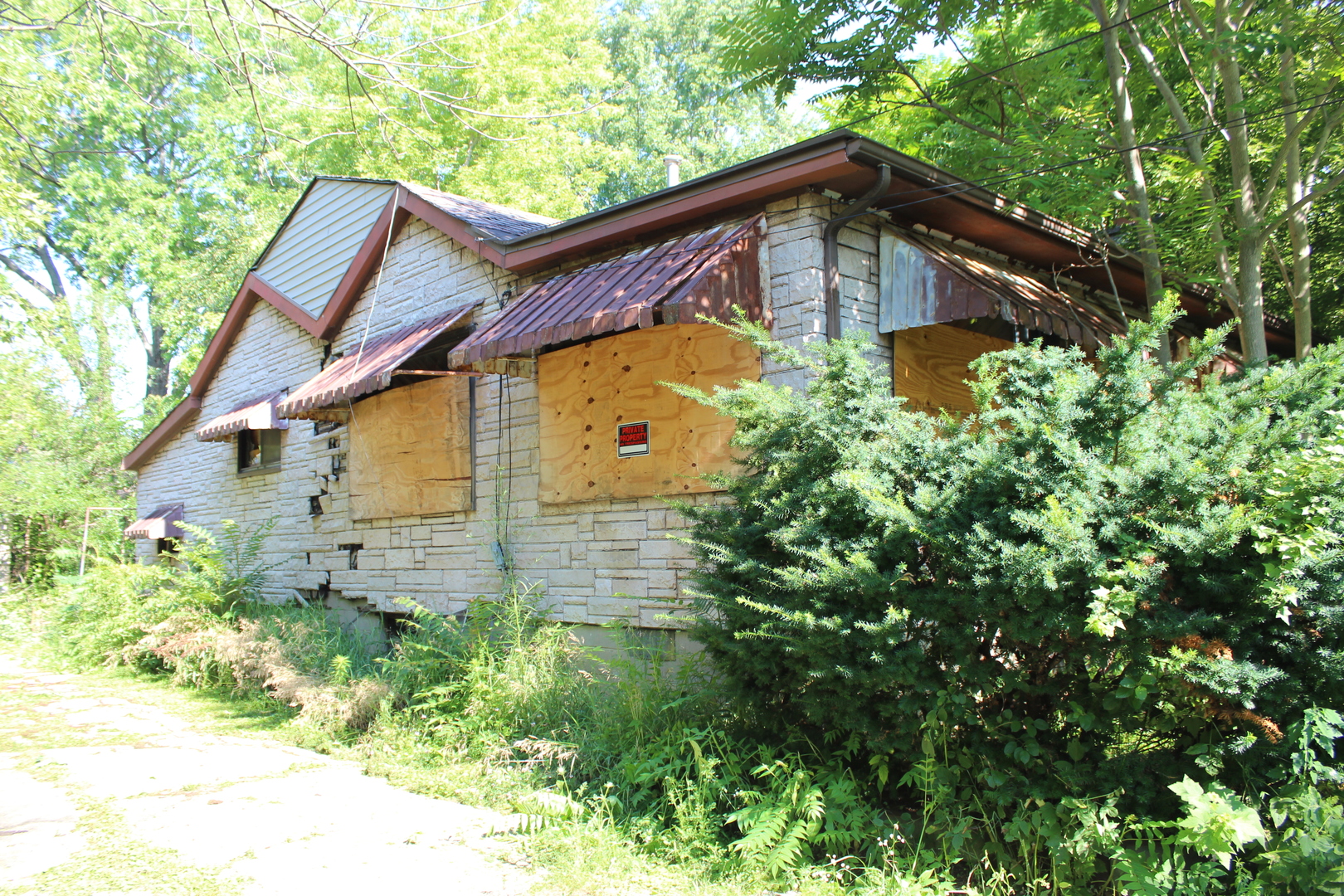 main property photo 12