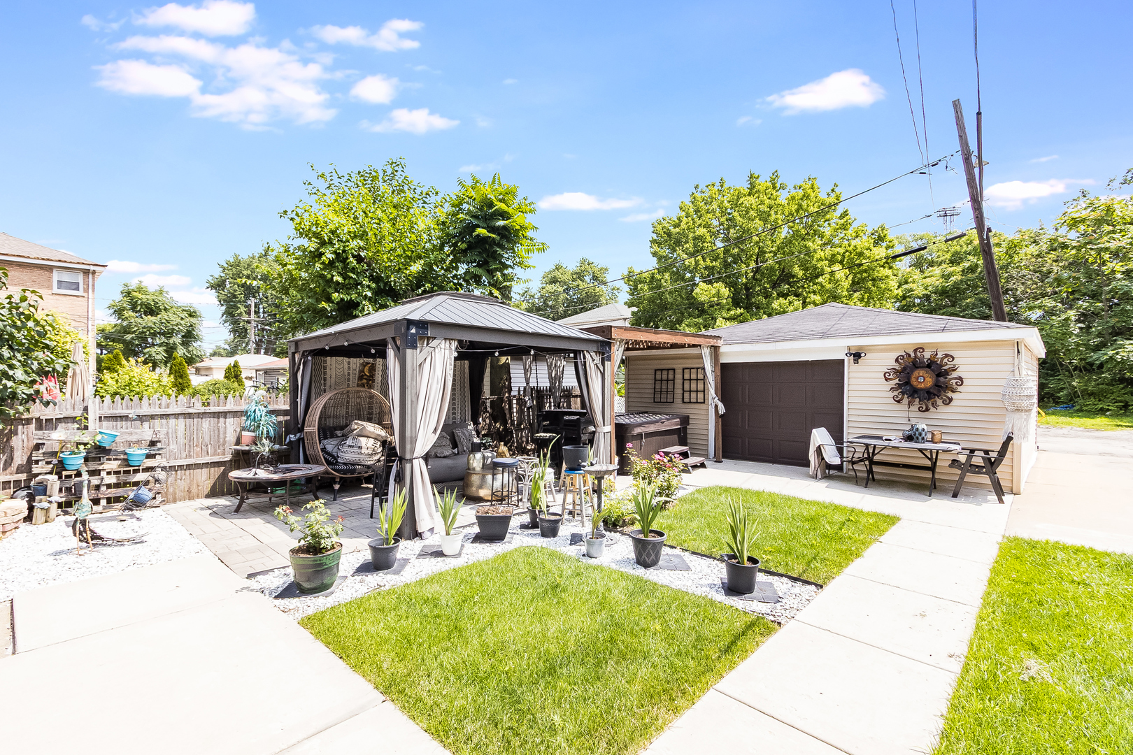 property viewer photo 13