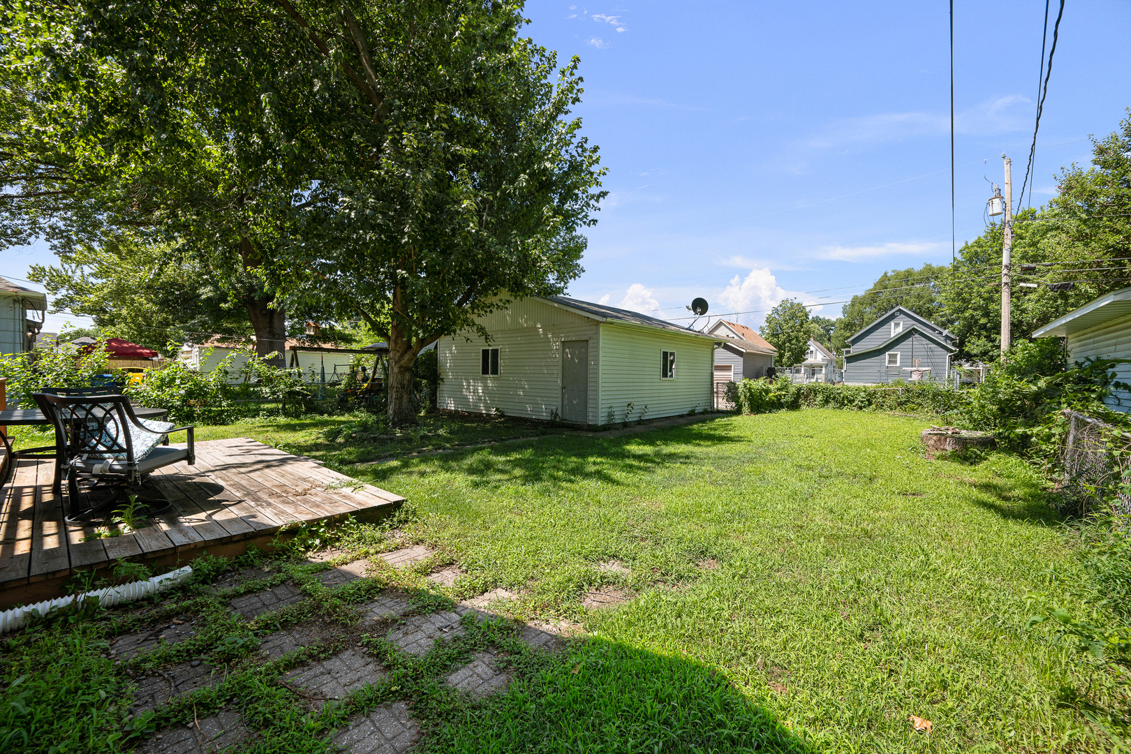 main property photo 23