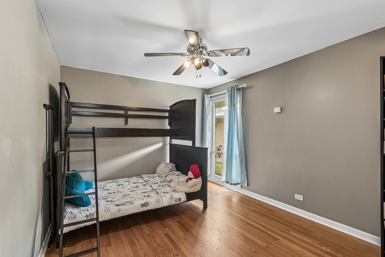 main property photo 10