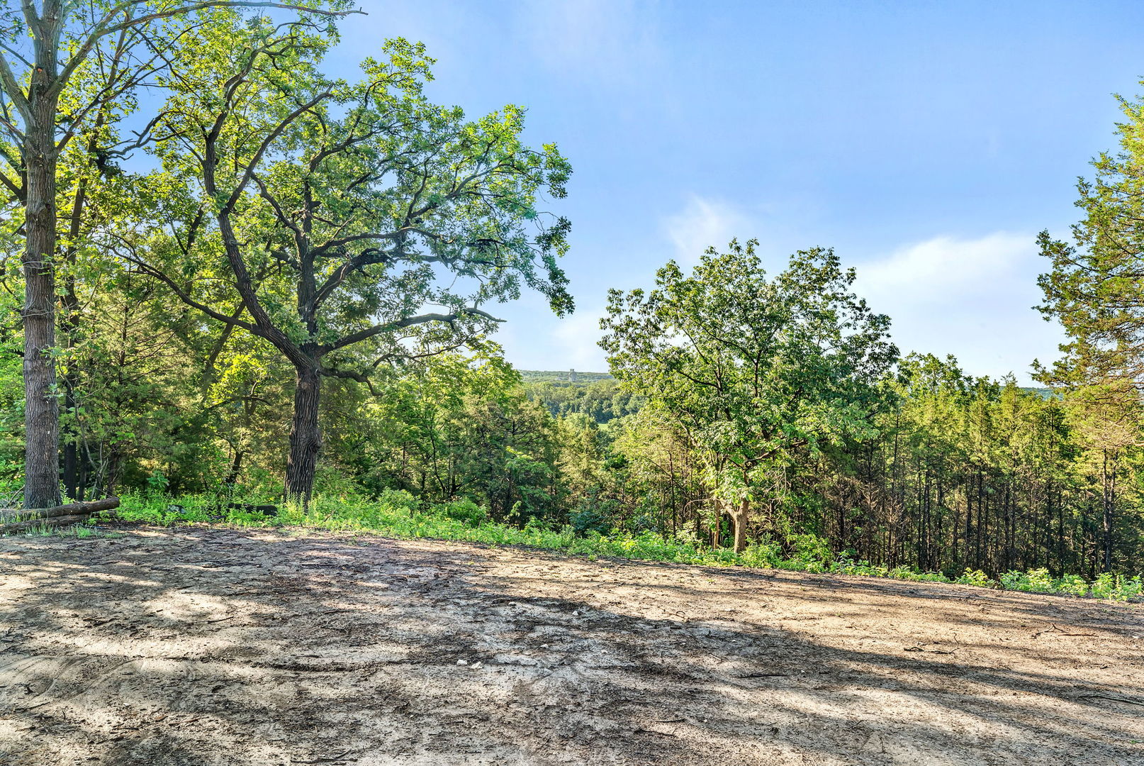 main property photo 17