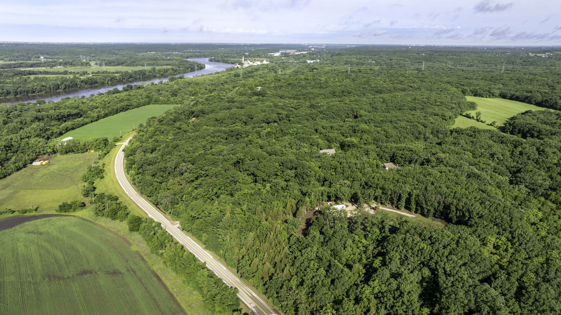 main property photo 8