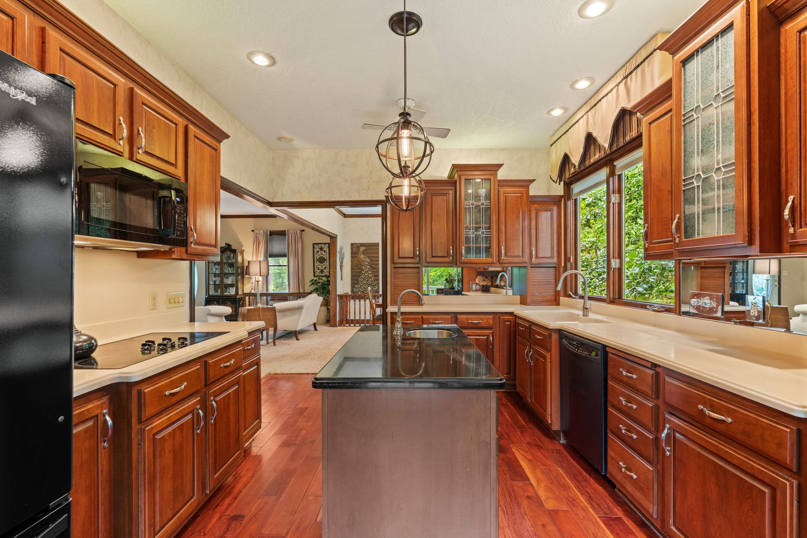 main property photo 22
