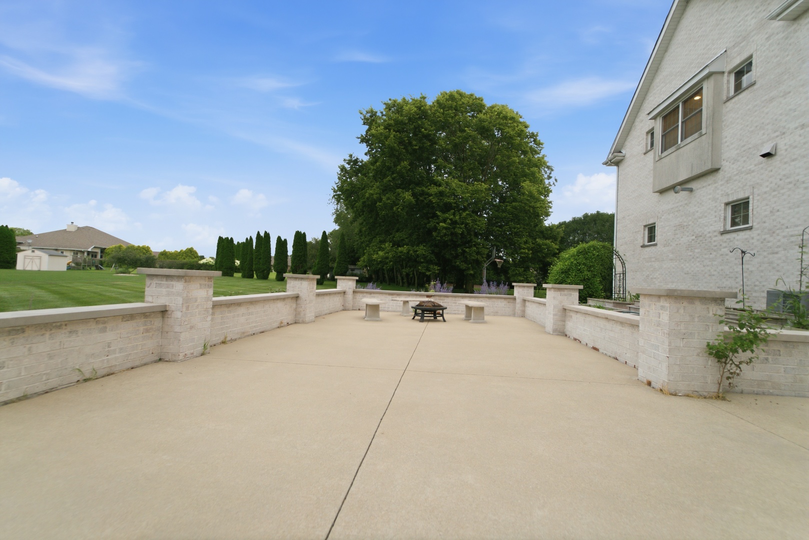 main property photo 41