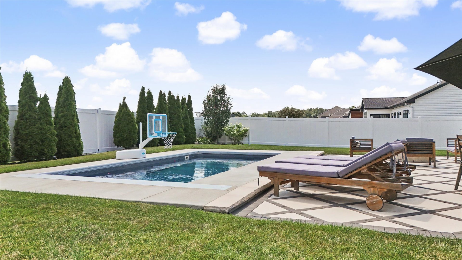 main property photo 73