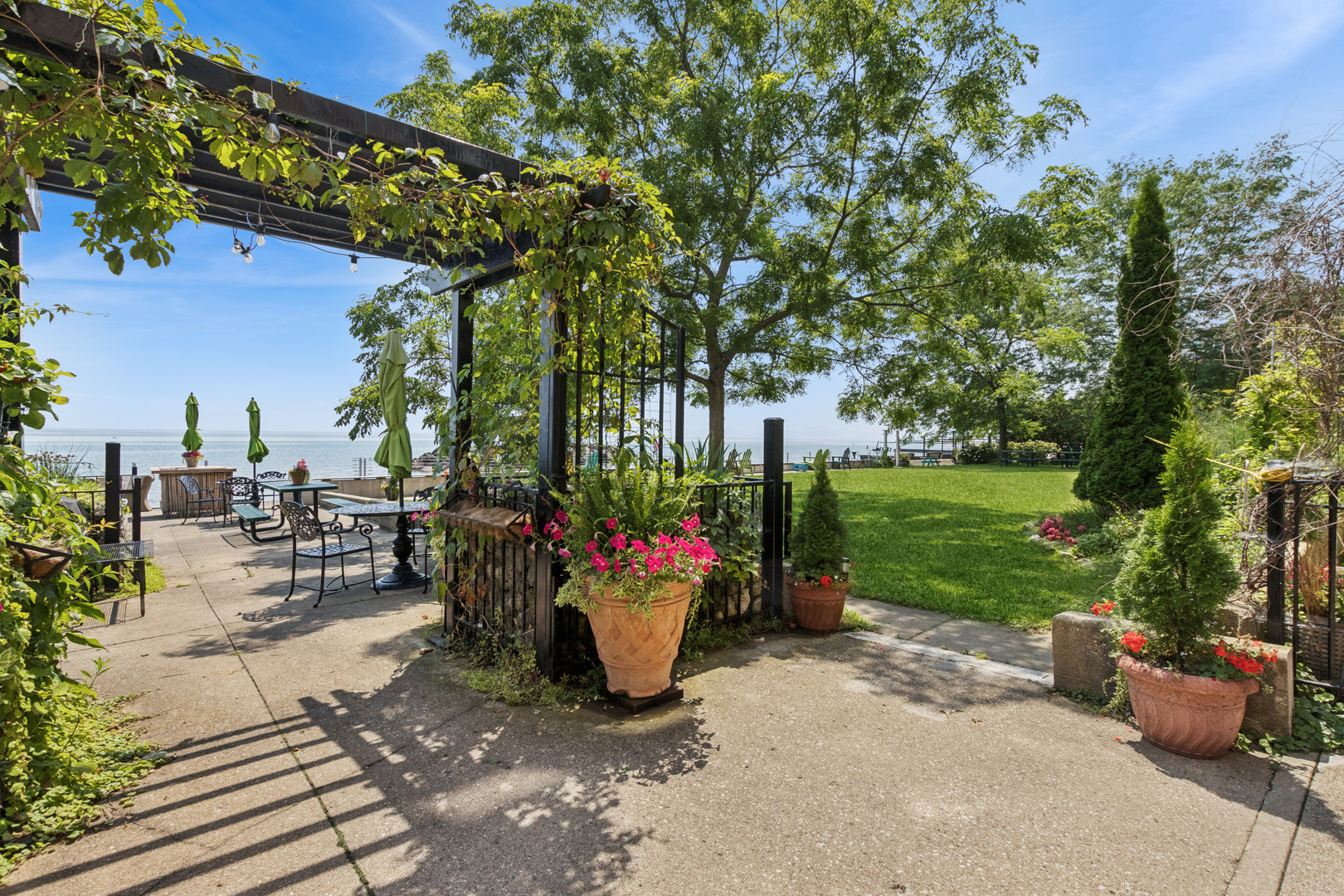 main property photo 17