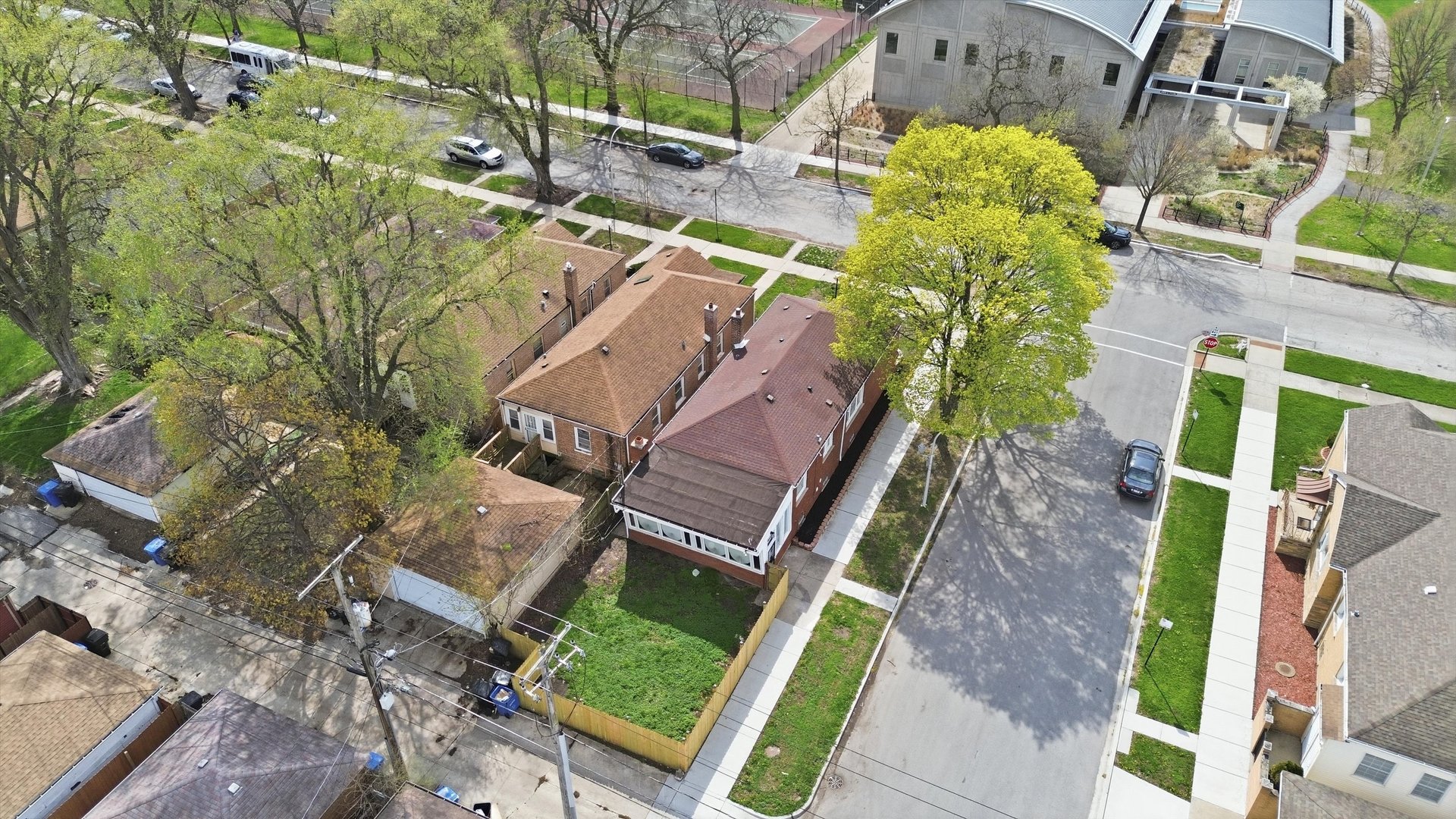 main property photo 23