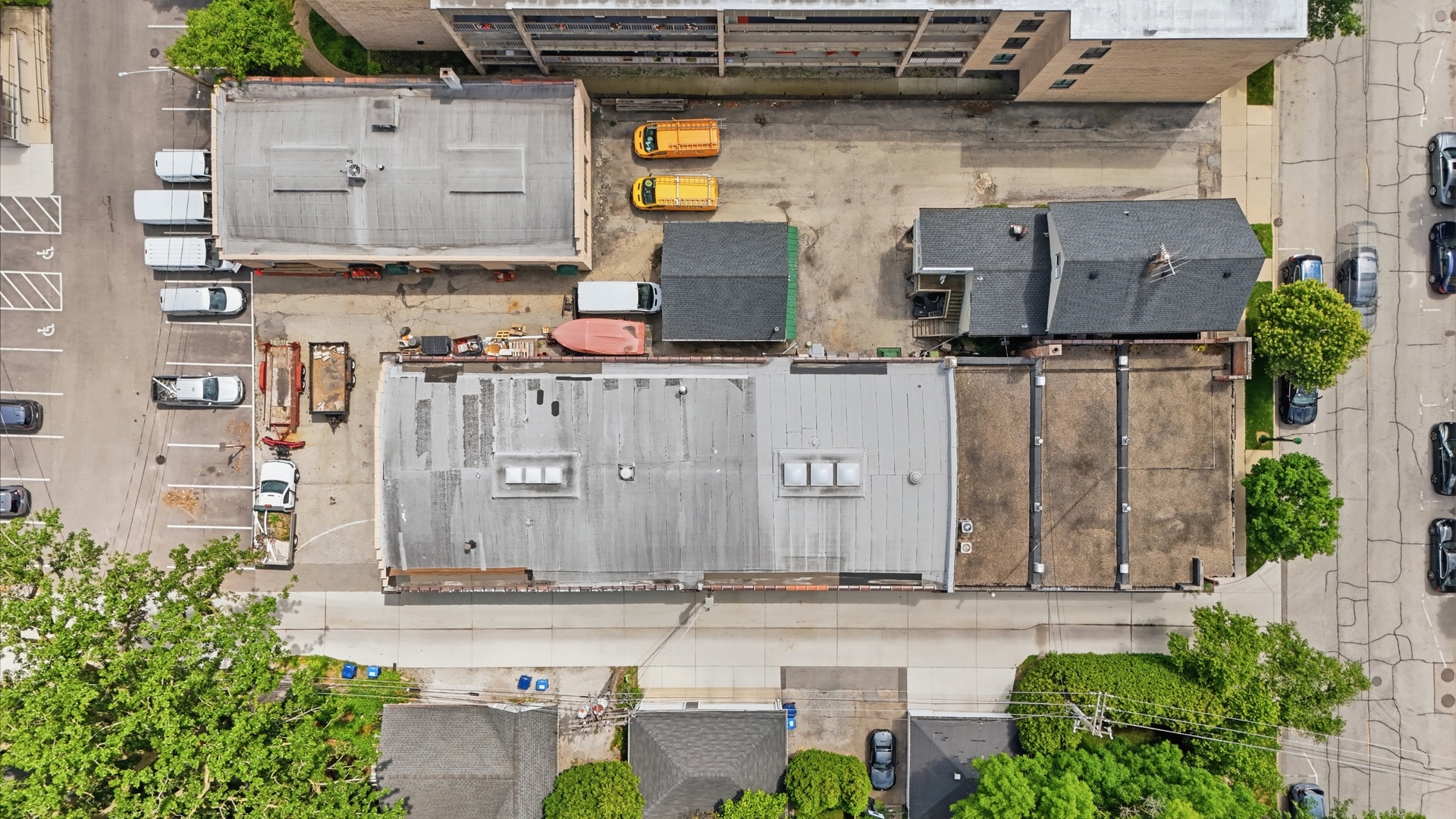 main property photo 18