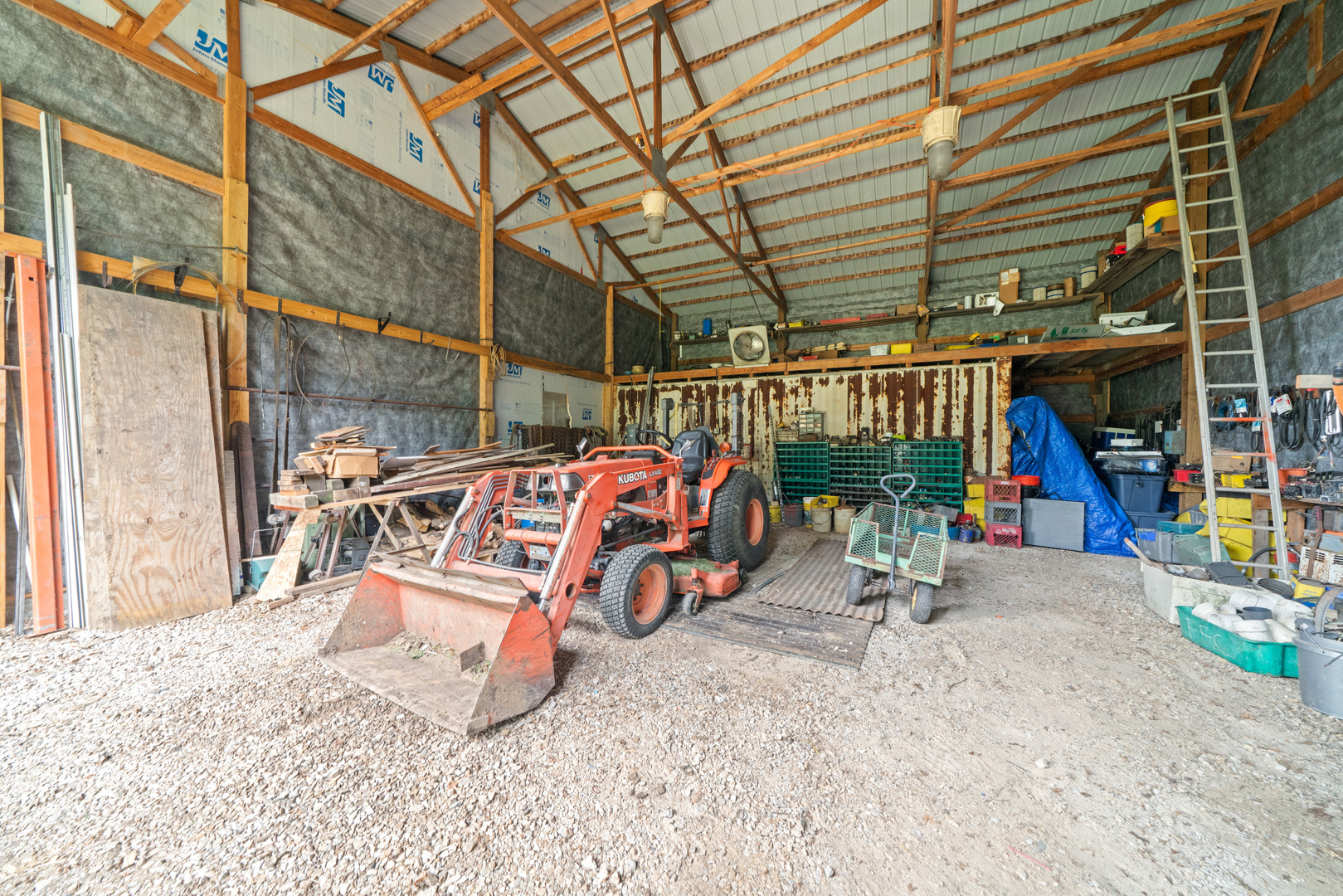 main property photo 32